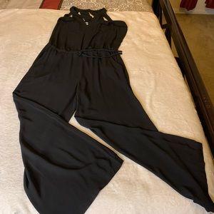 🔥🔥 Hot Sale🔥🔥BCBG Woman Wide Leg Jumpsuit. Size: XS